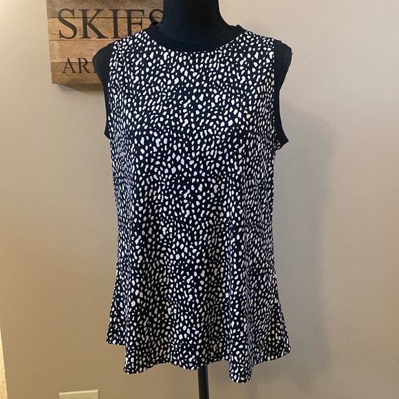 Source Unknown Tops - Sleeveless black and white dotted blouse Sz L, great basic to add to wardrobe